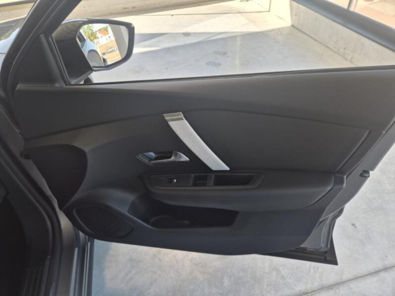 
								Citroen C4 X MAX full									