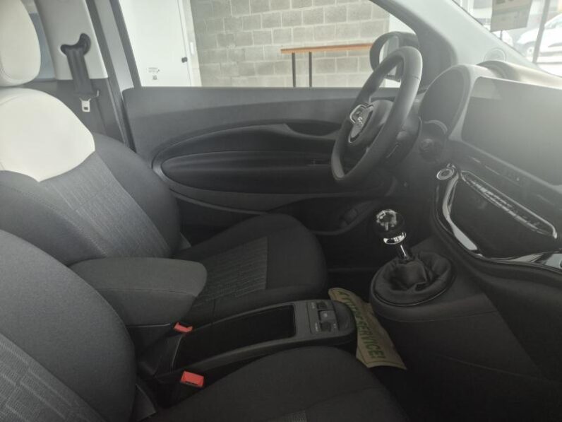 
								Fiat 500 ICON full									