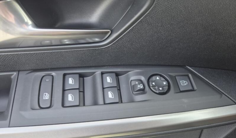 
								Peugeot 3008 ALLURE full									