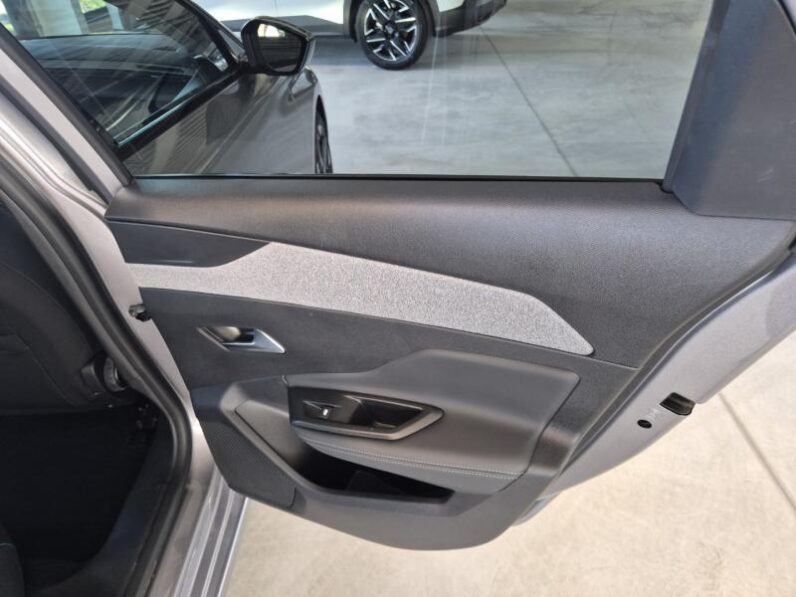 
								Peugeot 308 ALLURE full									