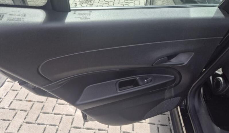
								Fiat 600 MHEV full									