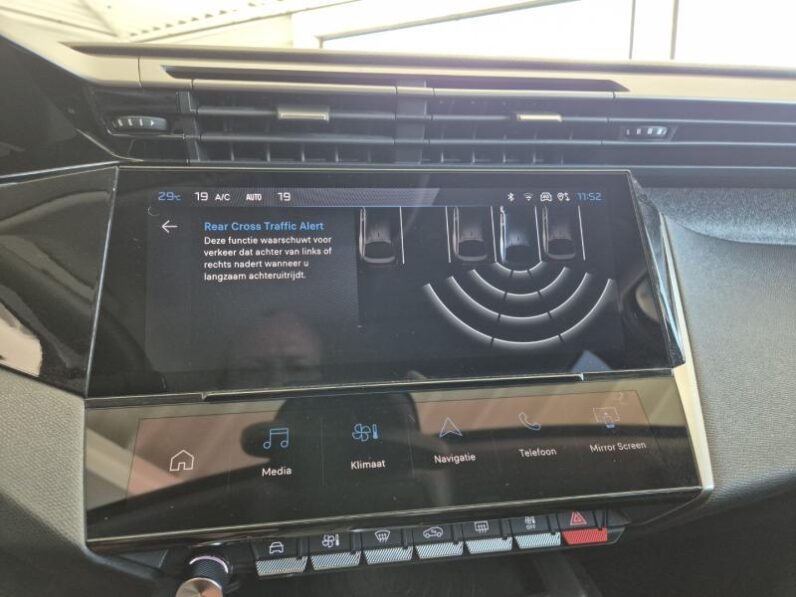 
								Peugeot 408 ALLURE full									
