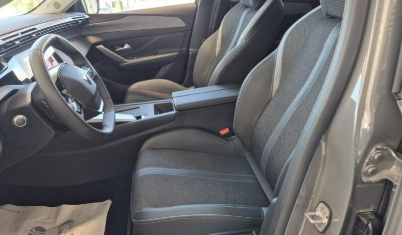 
								Peugeot 408 ALLURE full									