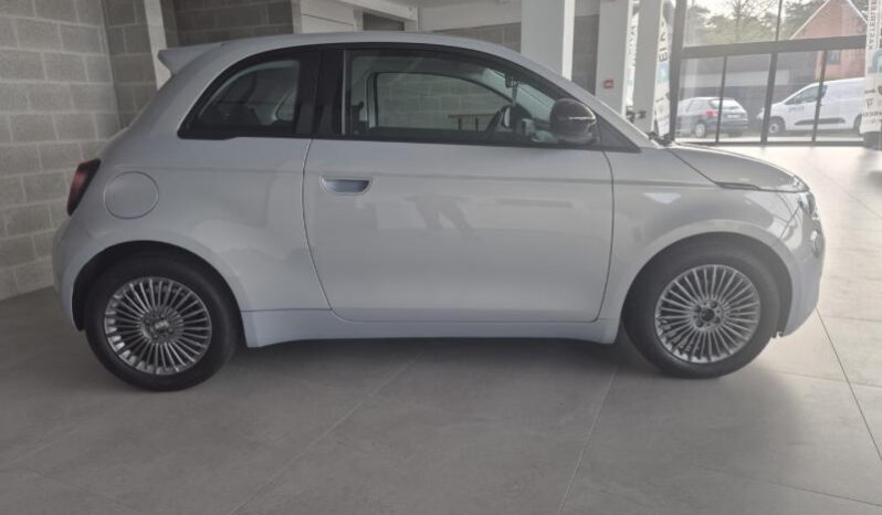 
								Fiat 500 ICON full									