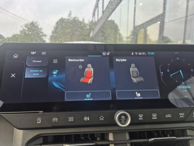 
								Jeep Compass ALTITUDE full									