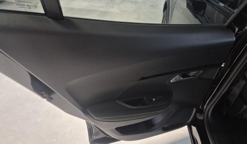 
								Peugeot 2008 GT ALCANTARA full									