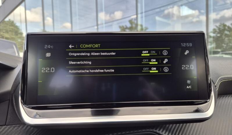 
								Peugeot 208 GT PANO 130 PK full									