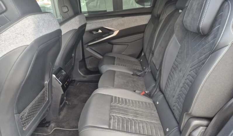 
								Peugeot 5008 GT EXCLUSIVE full									