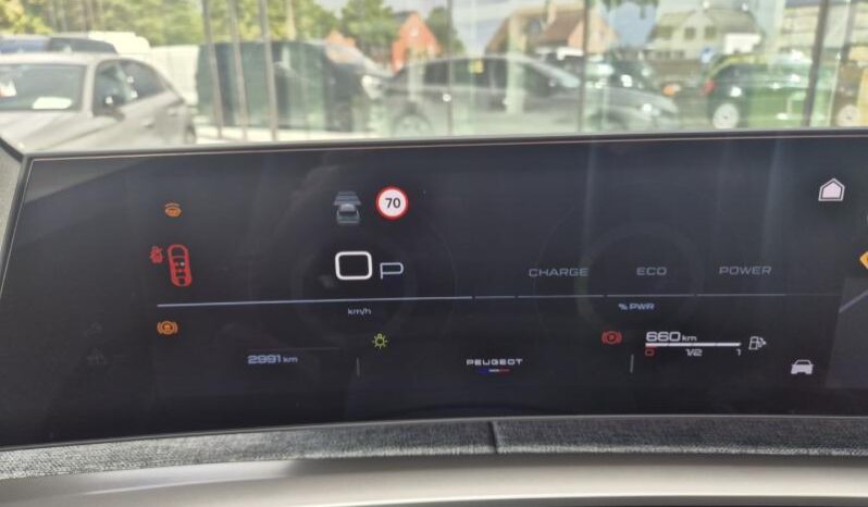 
								Peugeot 3008 GT full									