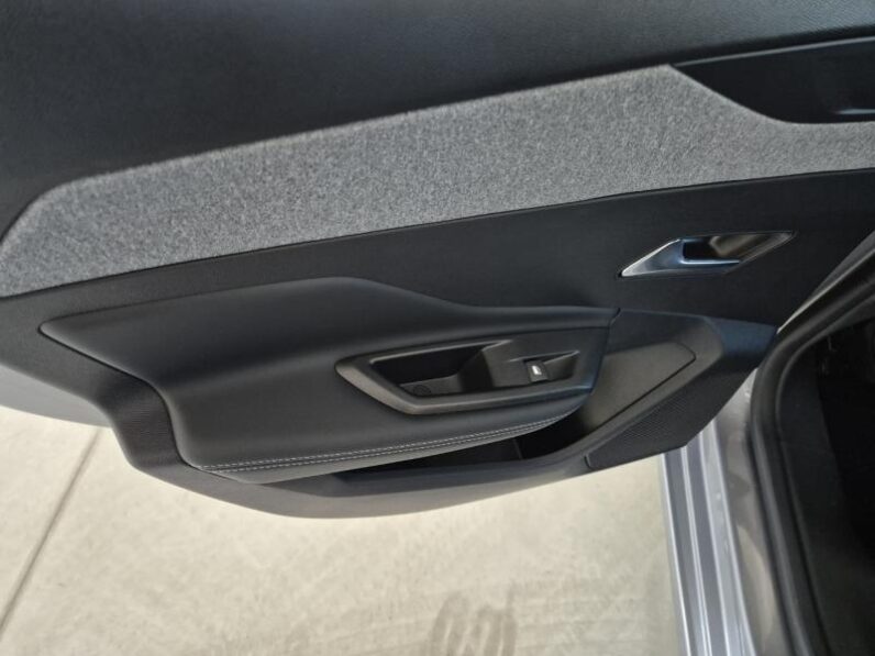 
								Peugeot 308 ALLURE full									