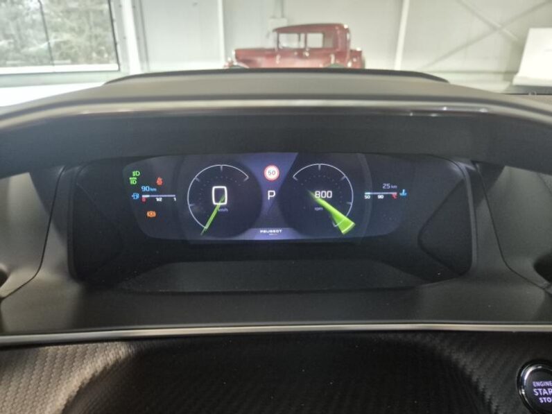 
								Peugeot 2008 GT ALCANTARA full									