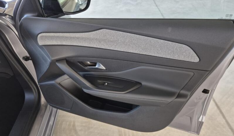 
								Peugeot 308 ALLURE full									