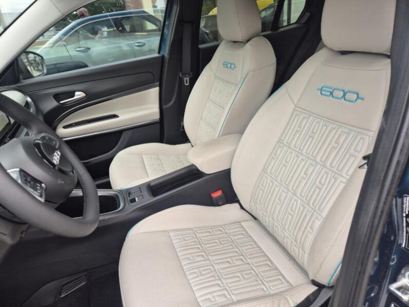 
								Fiat 600 LA PRIMA full									