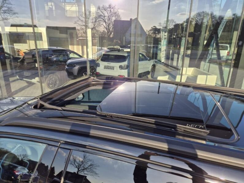 
								Jeep Compass FIRST EDITION full									