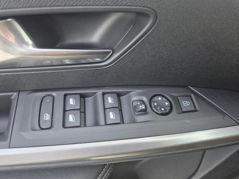 
								Peugeot 3008 ALLURE full									