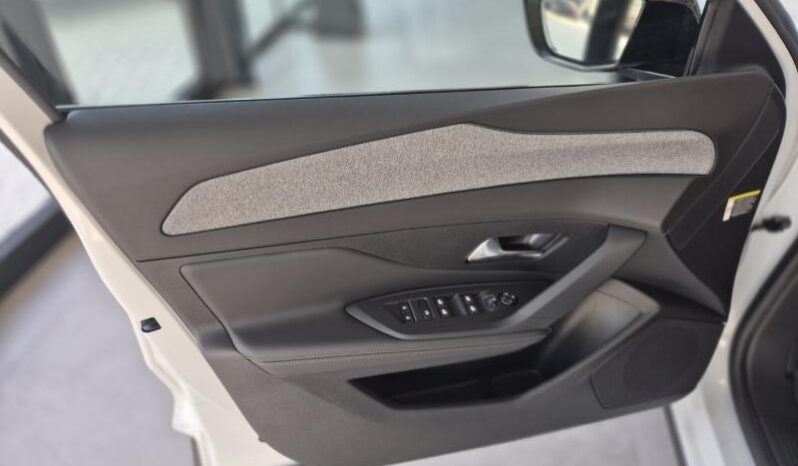 
								Peugeot 408 ALLUR PACK full									