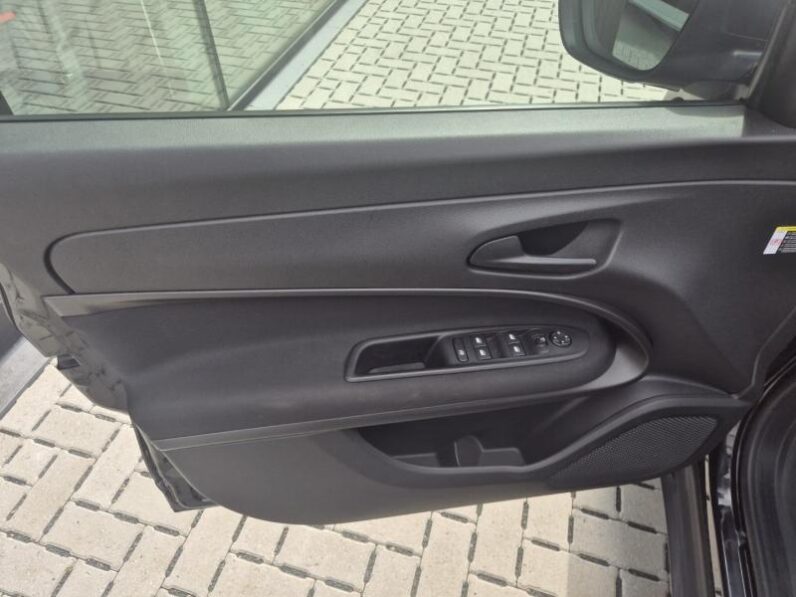 
								Fiat 600 MHEV full									