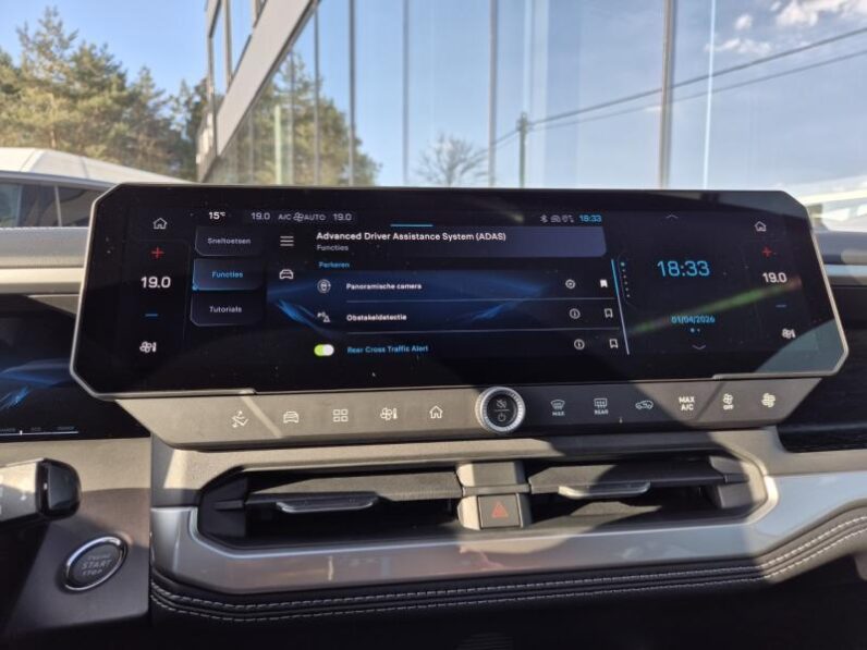 
								Jeep Compass FIRST EDITION full									
