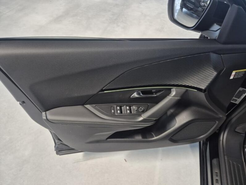 
								Peugeot 2008 GT ALCANTARA full									
