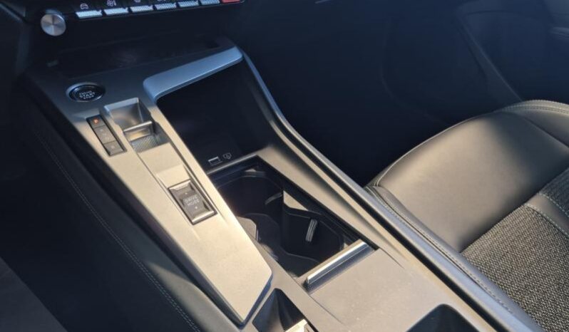 
								Peugeot 308 ALLURE full									