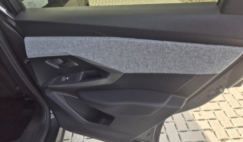 
								Peugeot 3008 ALLURE full									