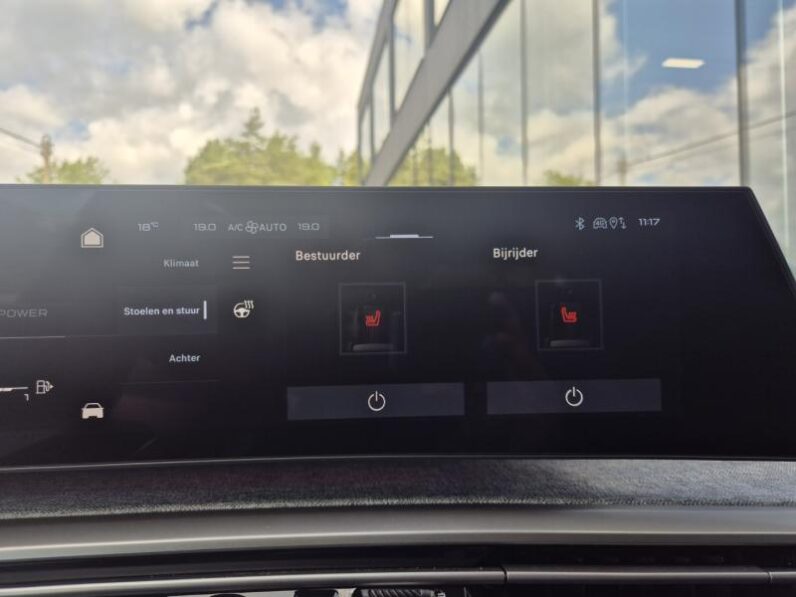 
								Peugeot 5008 GT EXCLUSIVE full									