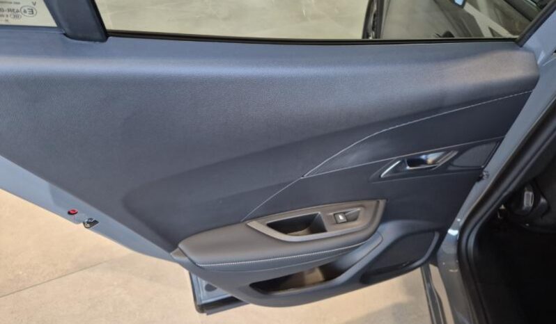 
								Peugeot 2008 ALLURE full									