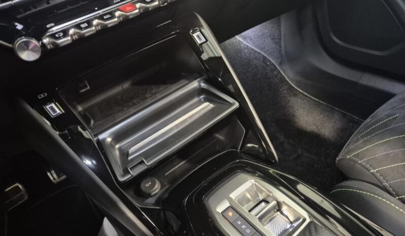 
								Peugeot 2008 GT ALCANTARA full									