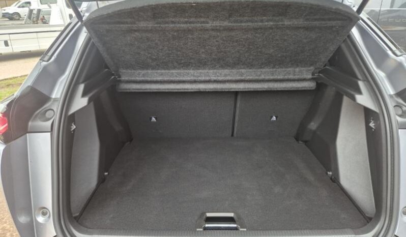 
								Peugeot 2008 ALLURE full									