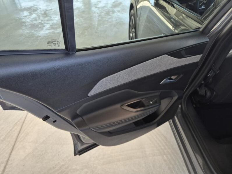 
								Peugeot 408 ALLURE full									