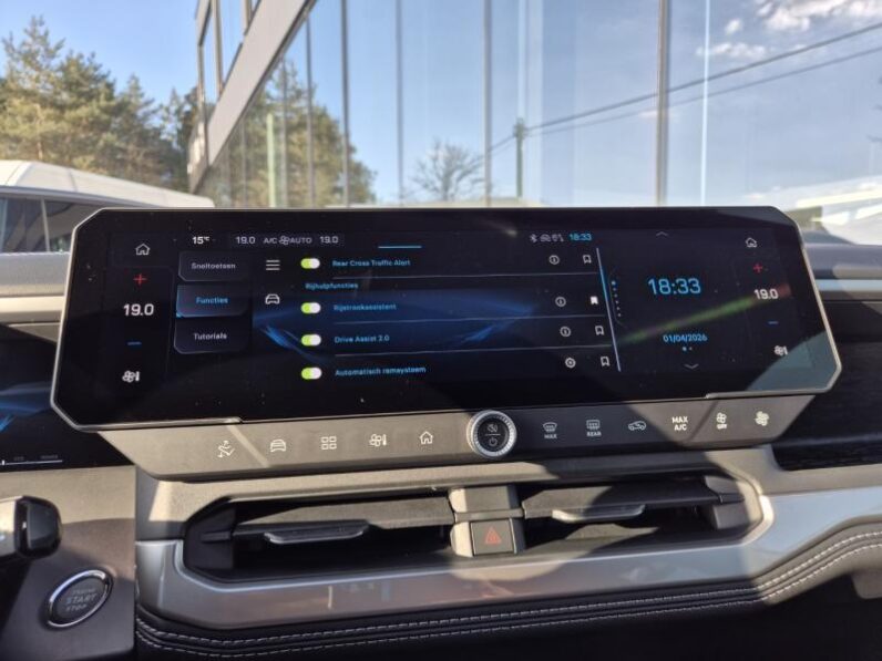 
								Jeep Compass FIRST EDITION full									