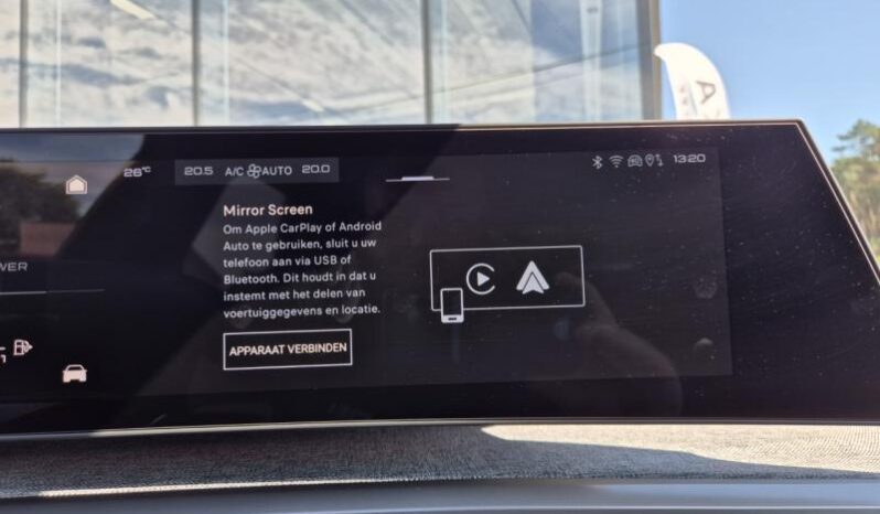 
								Peugeot 3008 GT full									
