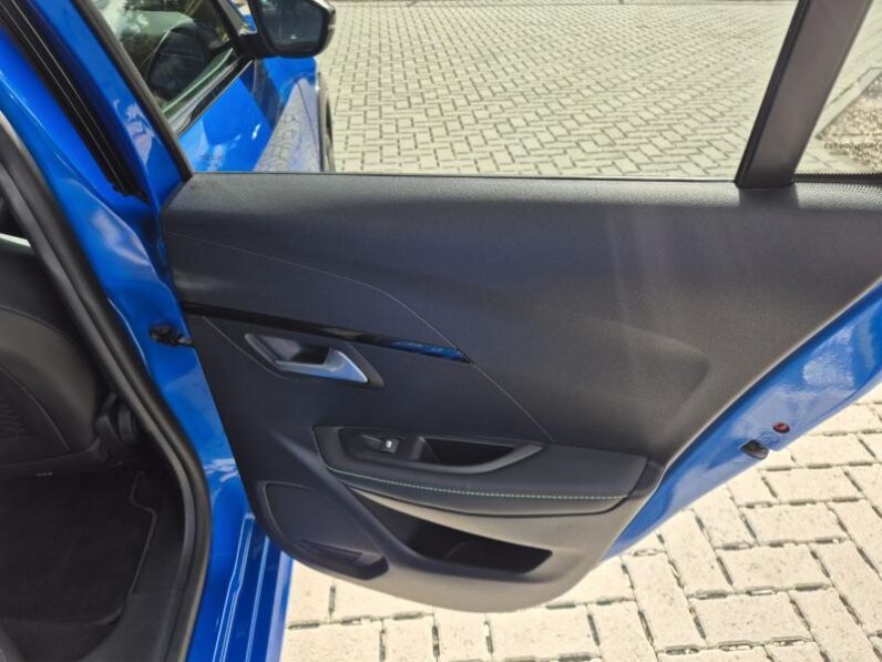 
								Peugeot 208 GT PANO 130 PK full									