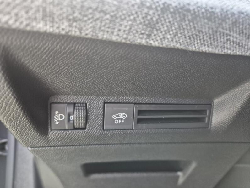 
								Peugeot 3008 ALLURE full									