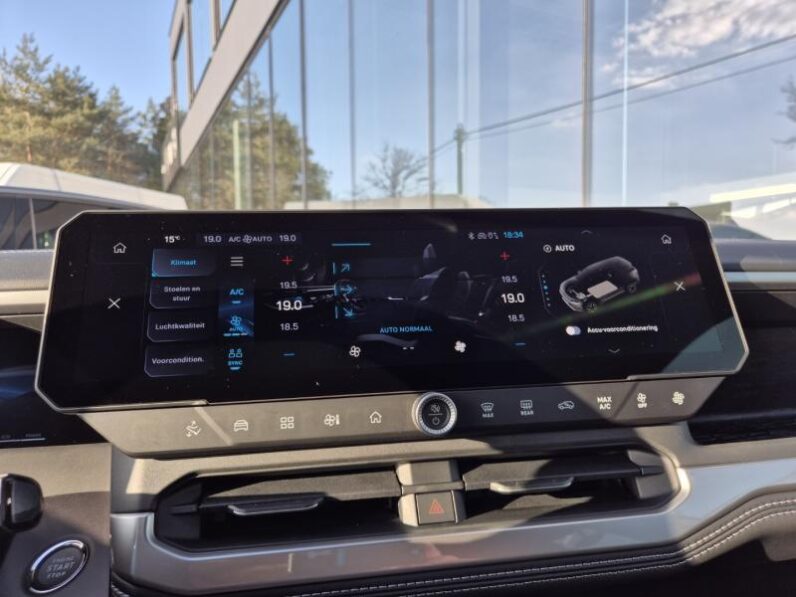 
								Jeep Compass FIRST EDITION full									