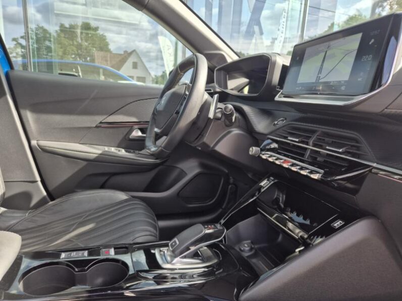 
								Peugeot 208 GT PANO 130 PK full									