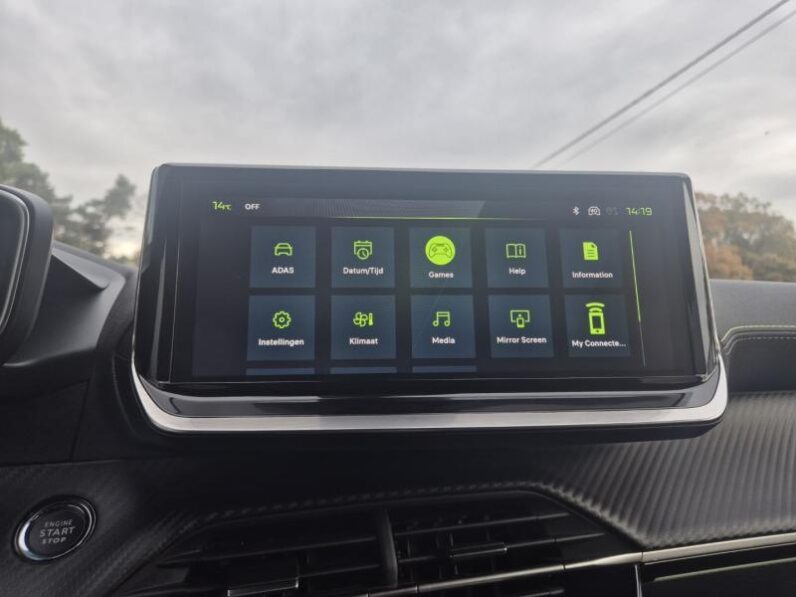 
								Peugeot 2008 GT ALCANTARA full									