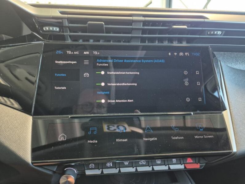 
								Peugeot 308 ALLURE full									