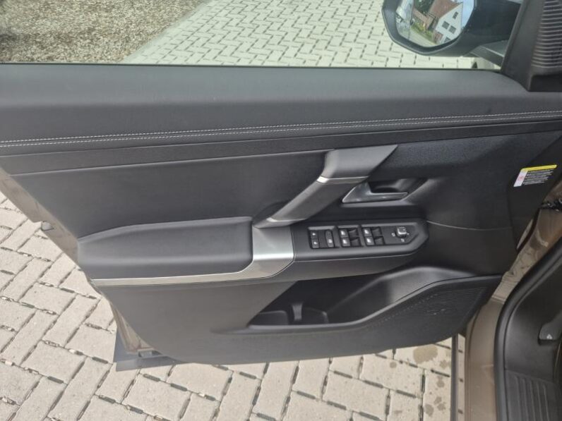 
								Jeep Compass ALTITUDE full									