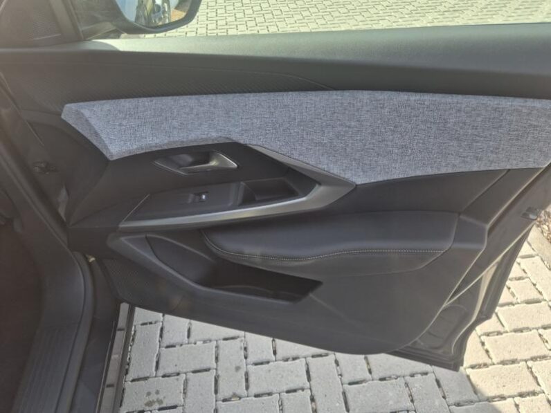 
								Peugeot 3008 ALLURE full									