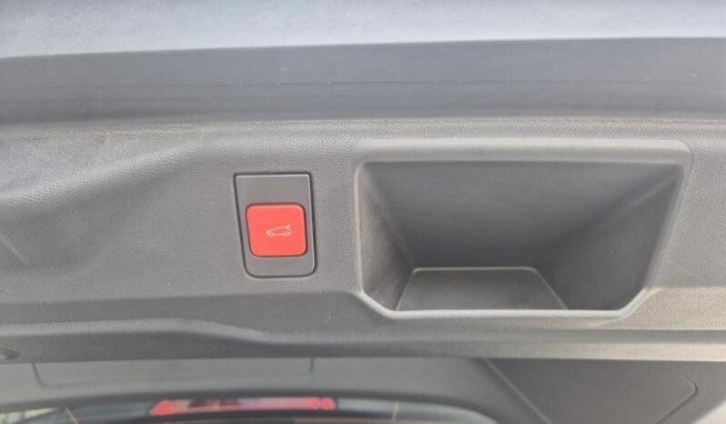 
								Peugeot 5008 GT EXCLUSIVE full									